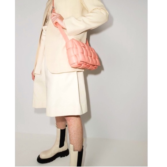 Bottega Venetta Peach Cassandra Cassette Weave Crossbody Leather Handbag - Picture 5 of 13